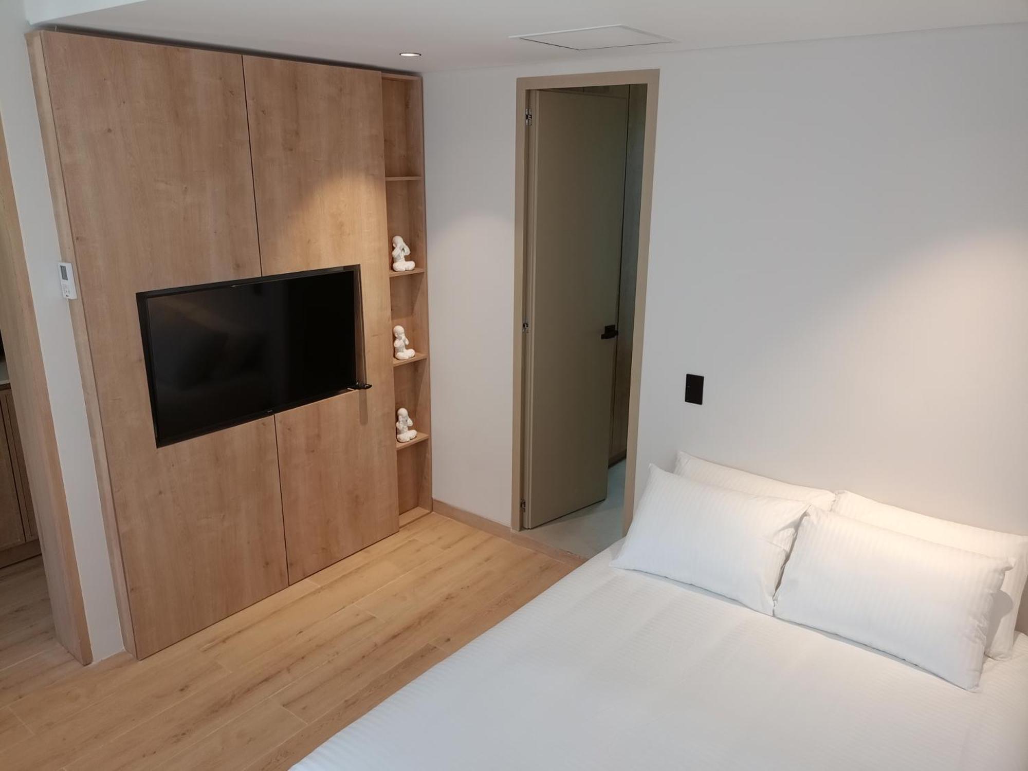 Casa Tokyo Manila By Xcay Home Medellin Bagian luar foto