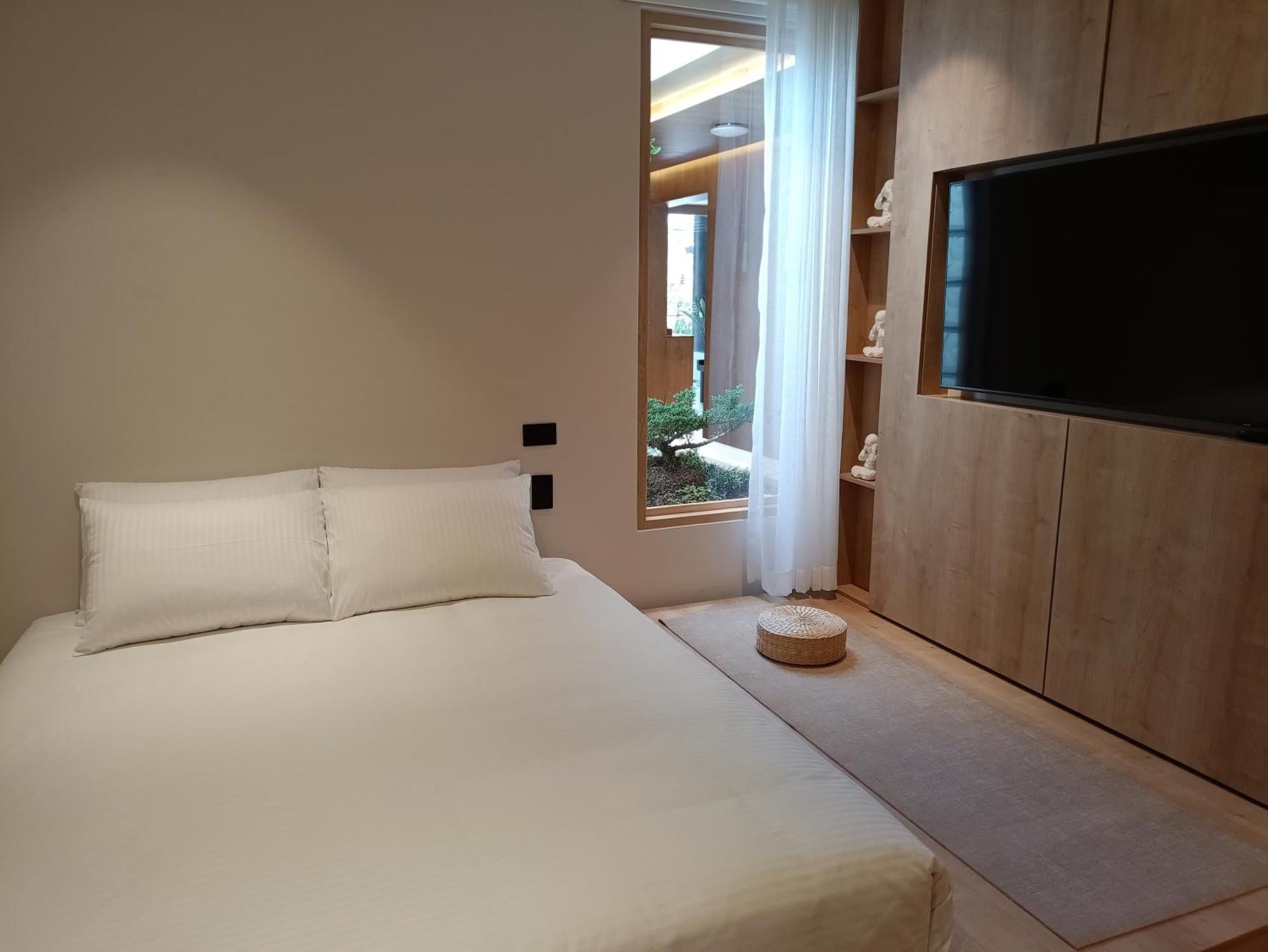 Casa Tokyo Manila By Xcay Home Medellin Bagian luar foto